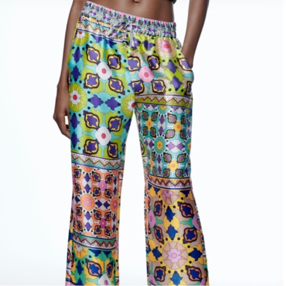ZARA PRINTED PAJAMA-STYLE PANTS SIZE XS - Picture 2 of 6